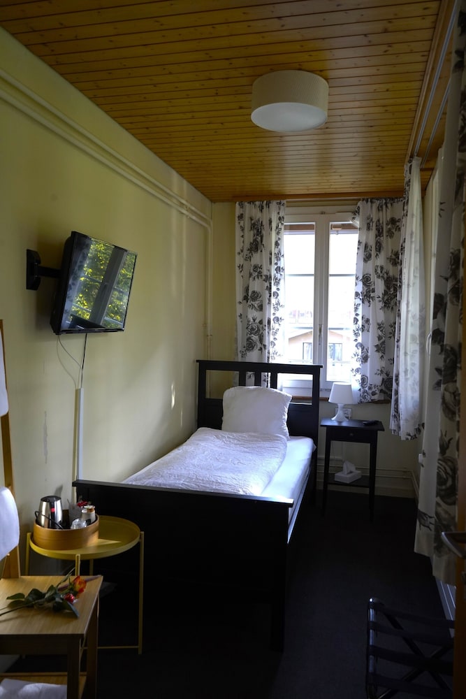 Alpenrose Hotel and Gardens 28/50