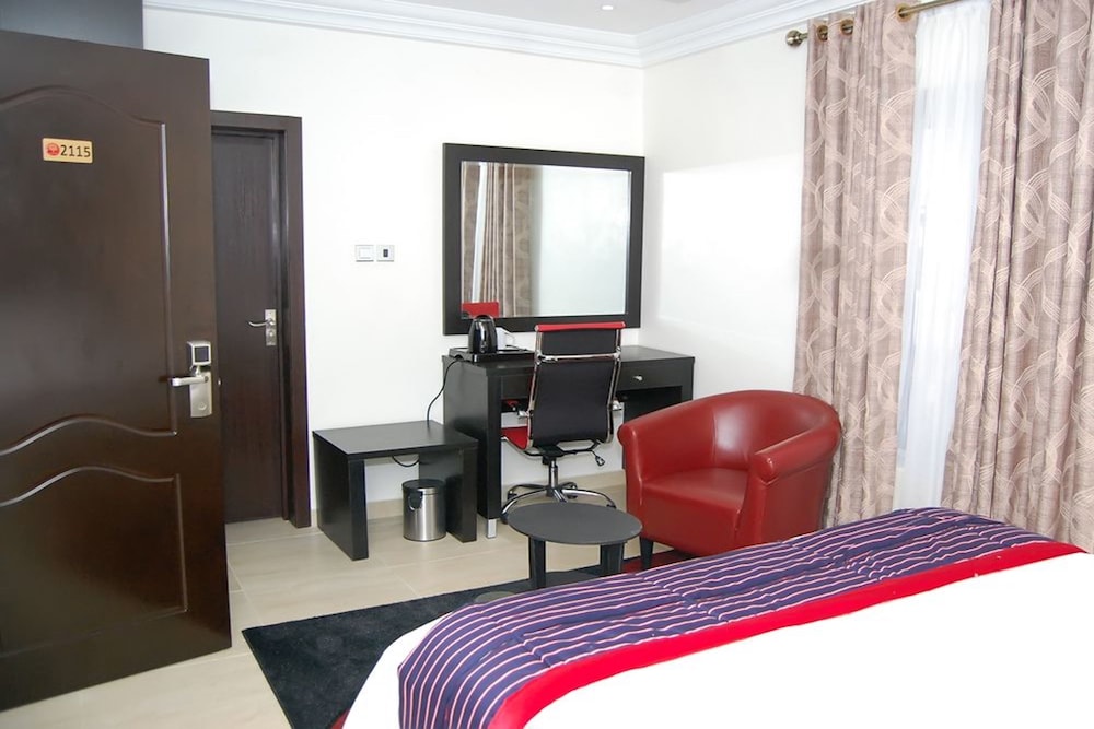 The Montrose Hotel Lekki 7/23