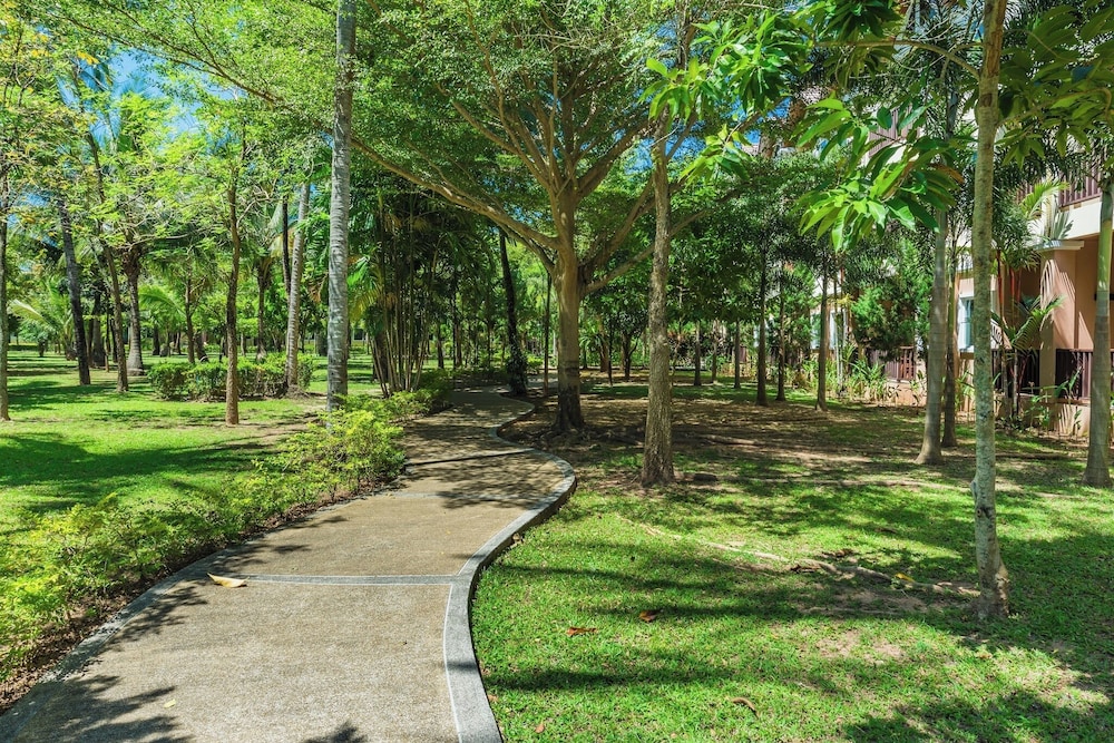Duangjitt Resort & Spa 80/83