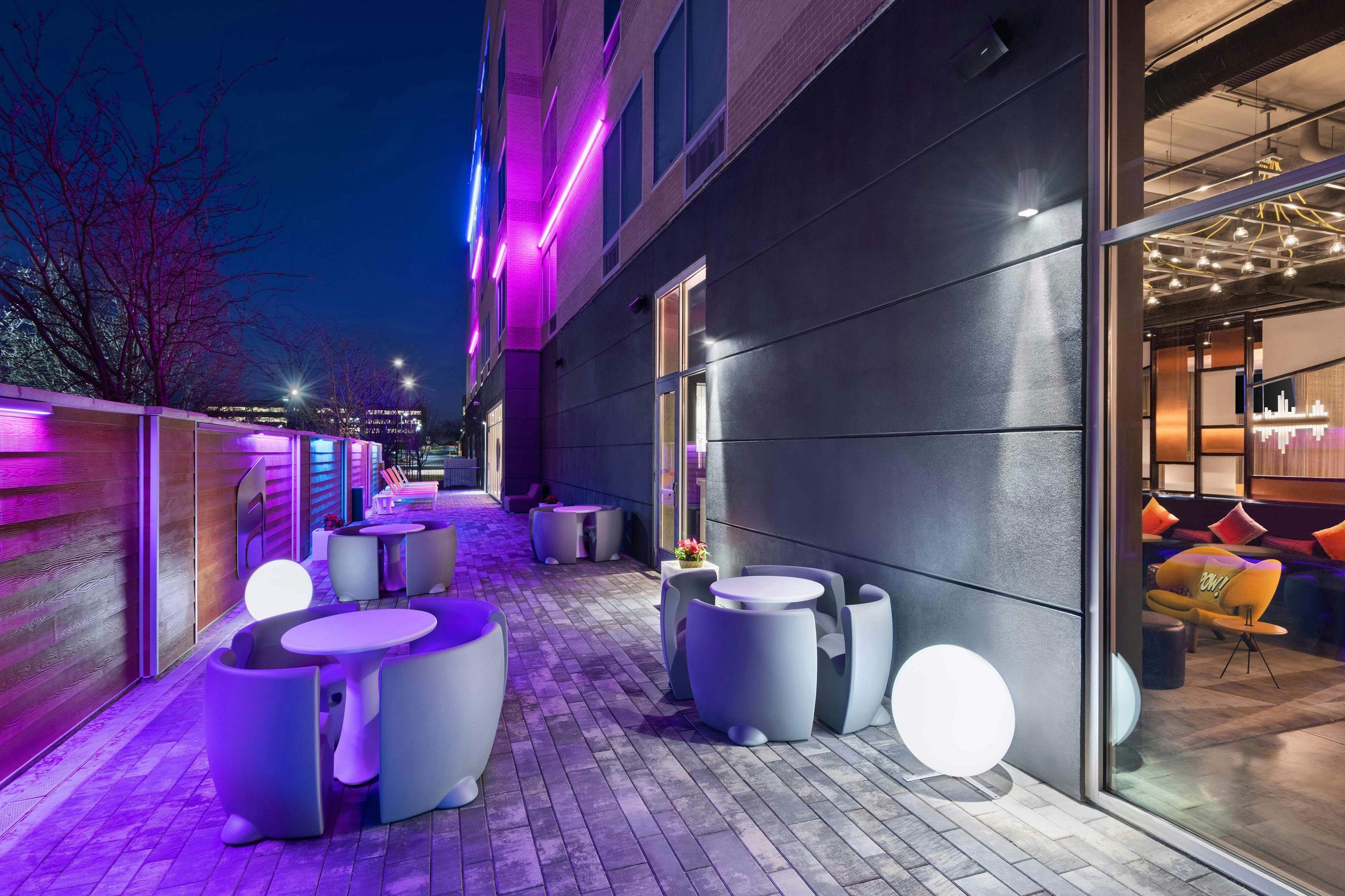Aloft Cincinnati West Chester 42/42