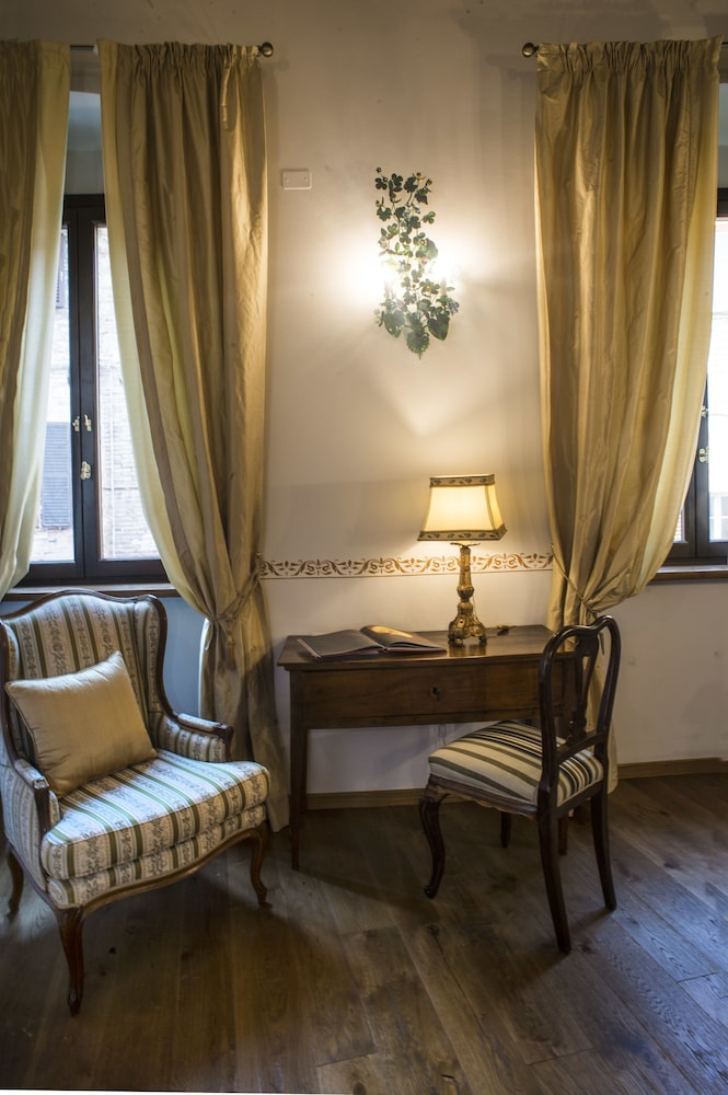 Palazzo Pacini 40/77