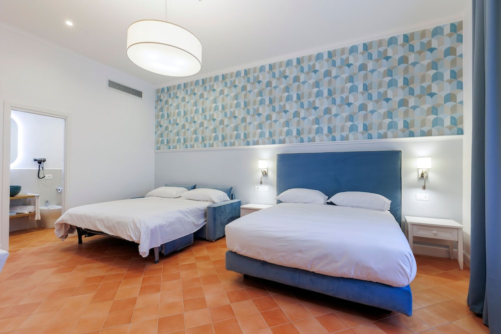 Deluxe, Double Bed