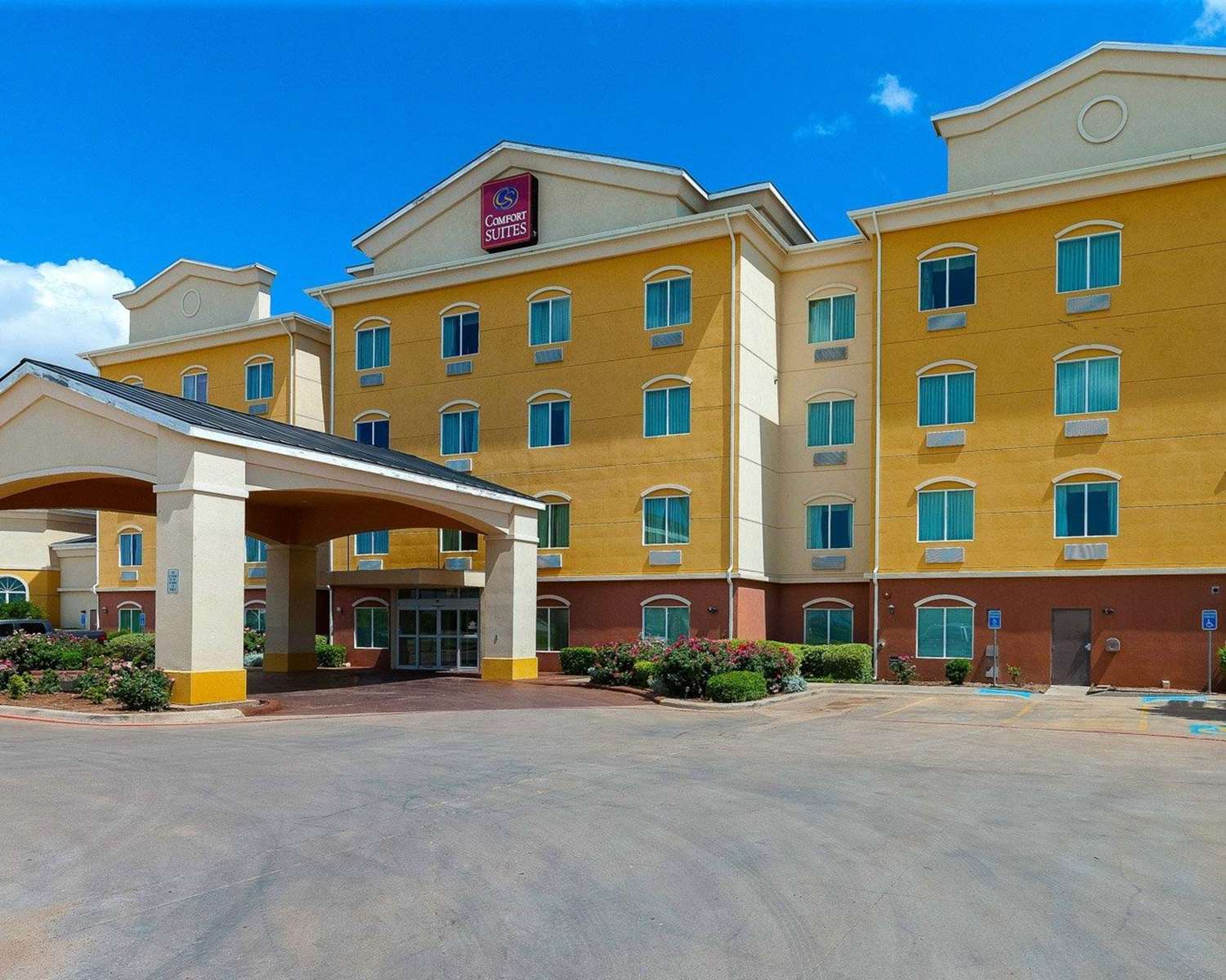 Comfort Suites University TX 27/27