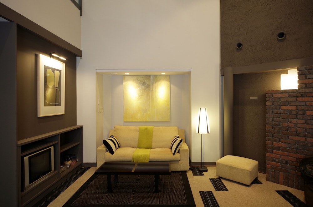 The Ridge Hotel & Apartments 42/50