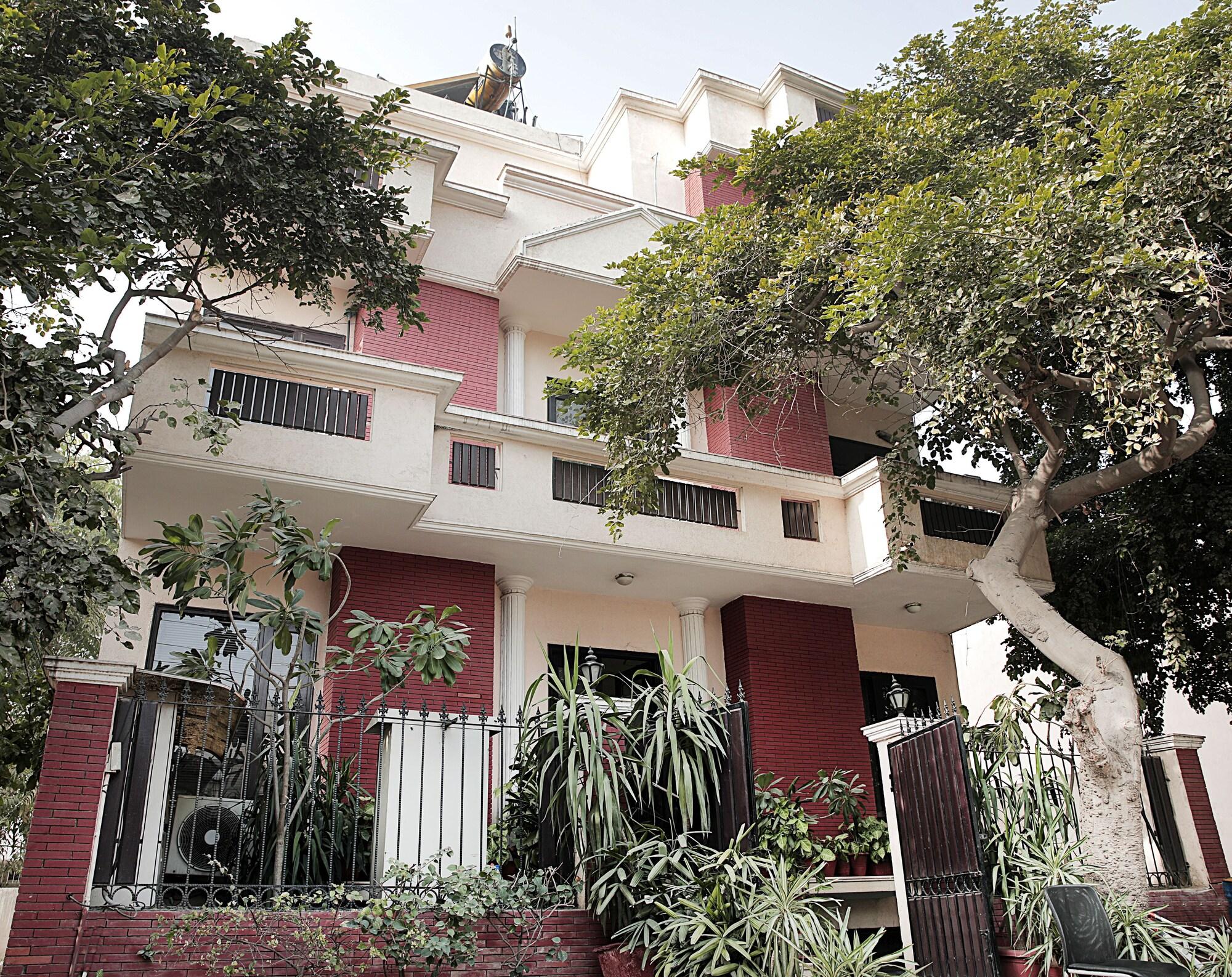Ahuja Residency Cyber City I 1/27