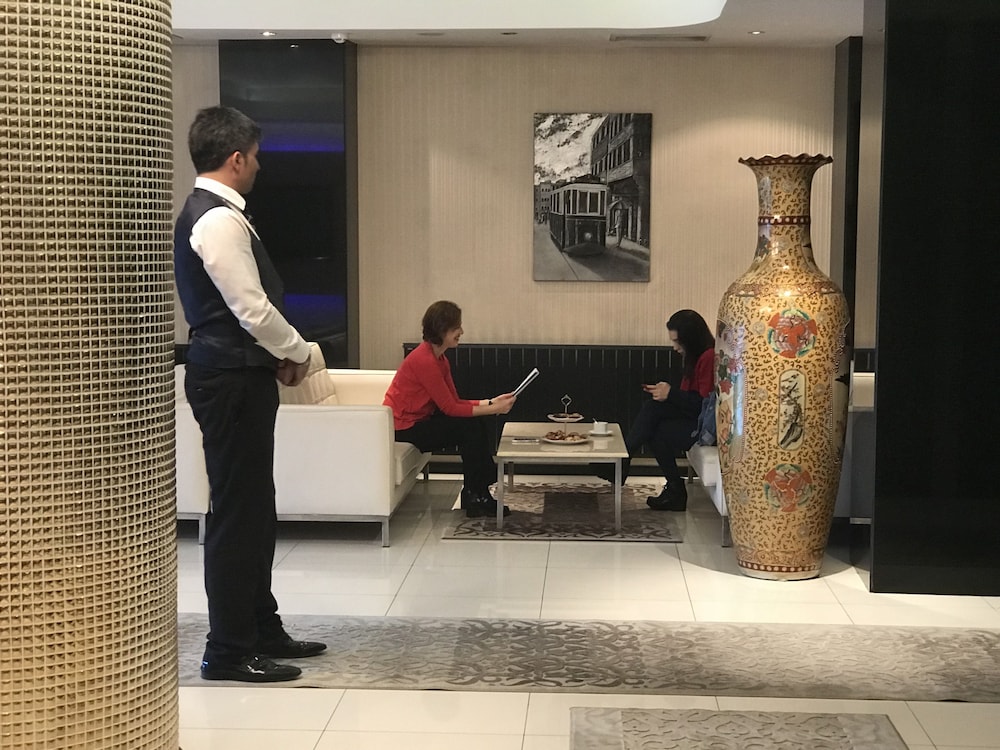 Pen Hotel 3/44