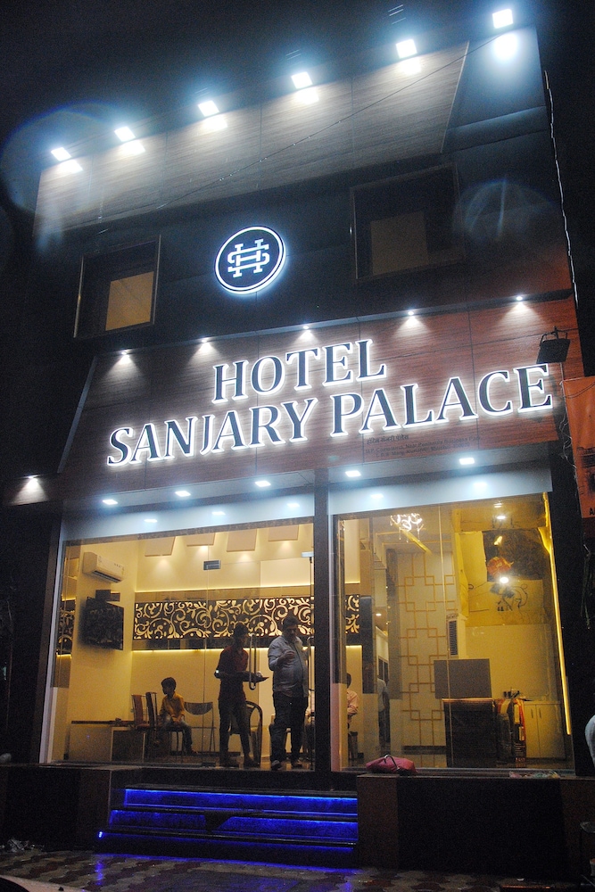 Hotel Sanjary Palace 1/18