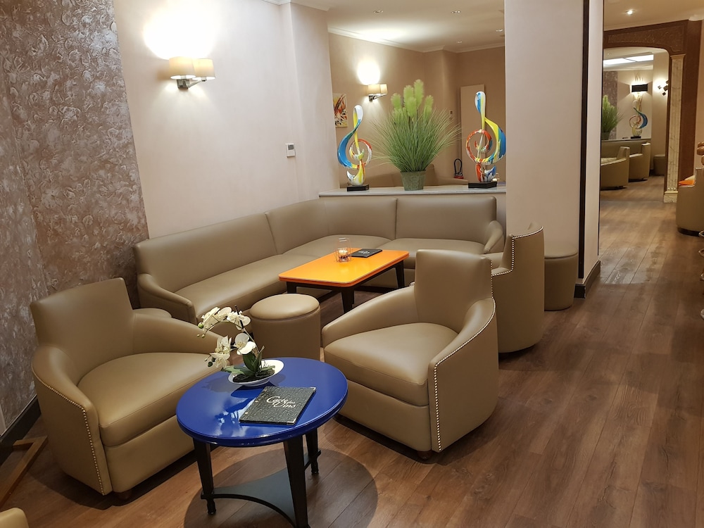 Hotel Champerret Elysees 57/70