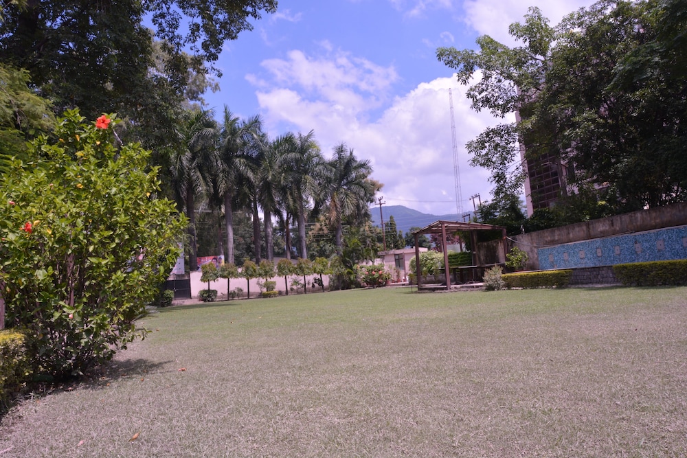 Hotel Saurabh Candy By Peppermint 38/39