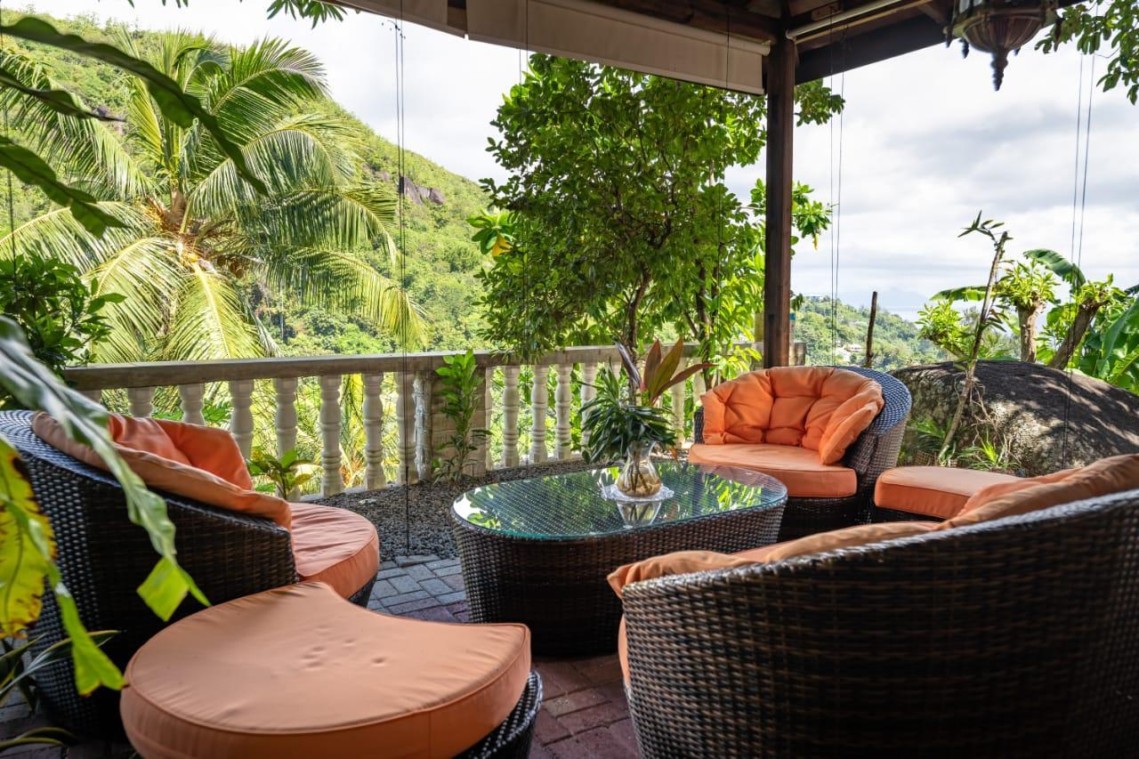 Carana Hilltop Villa 13/33