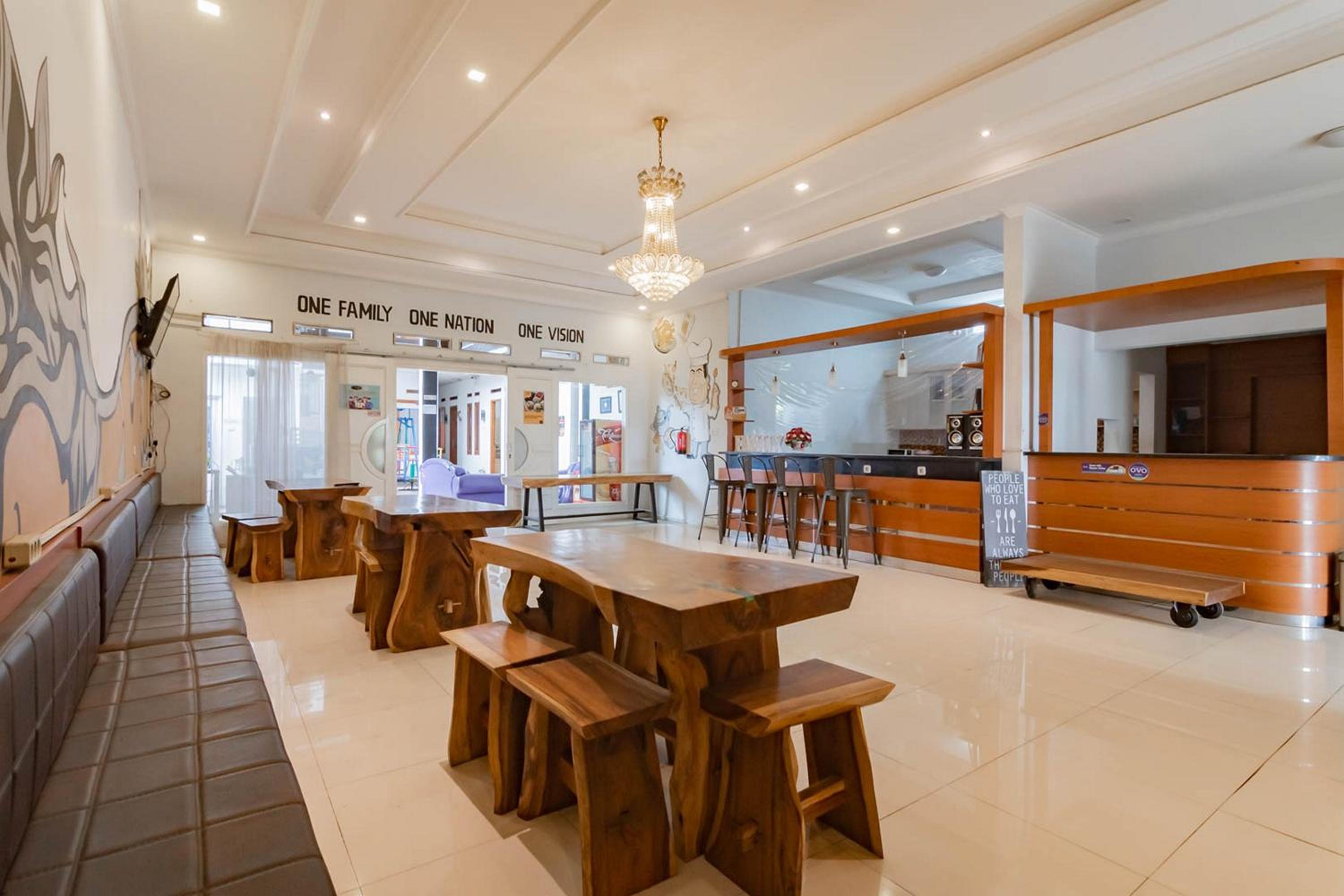 OYO 1271 One Family Guesthouse 44/56