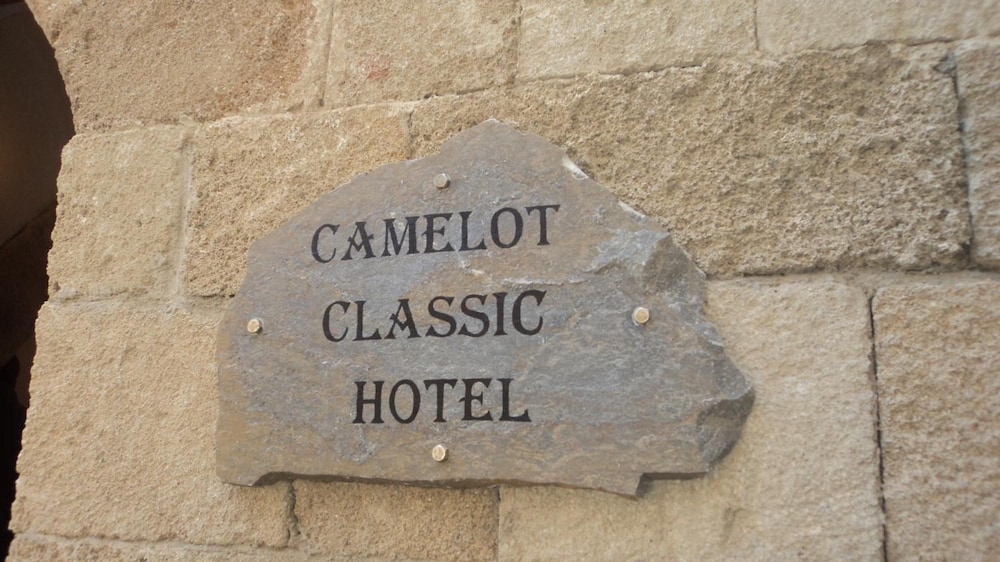 Camelot Traditional And Classic Hotel 24/56
