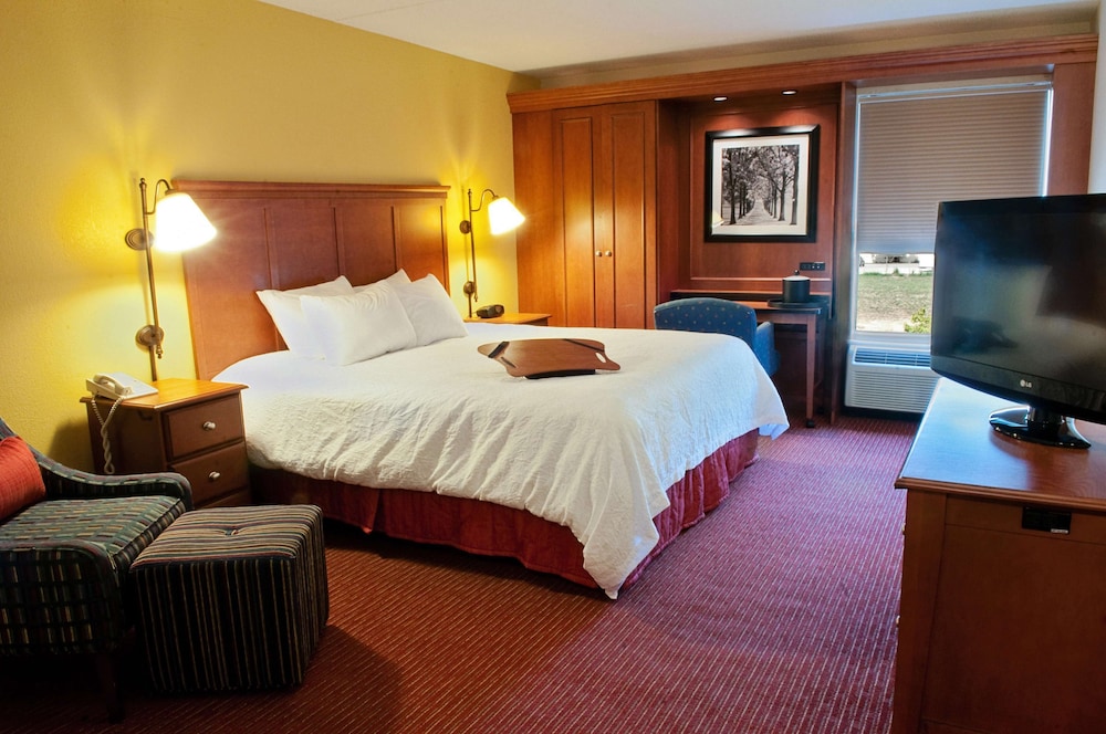 Hampton Inn Louisville-Airport 15/56