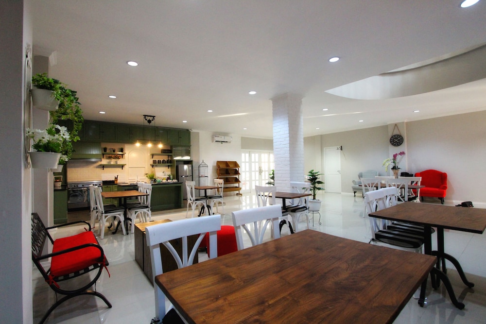 Omah Madam Bed & Breakfast 35/44