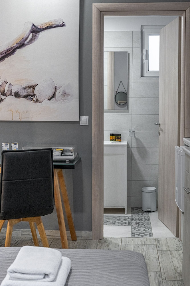 Comfort Stay Airport Boutique Hotel 50/50