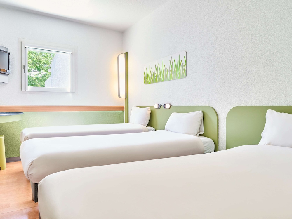 Ibis Budget Versailles Coignieres 8/50
