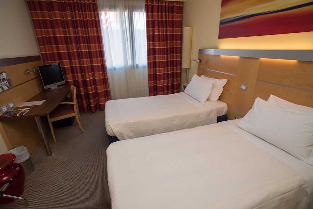 Best Western Palace Inn 16/39