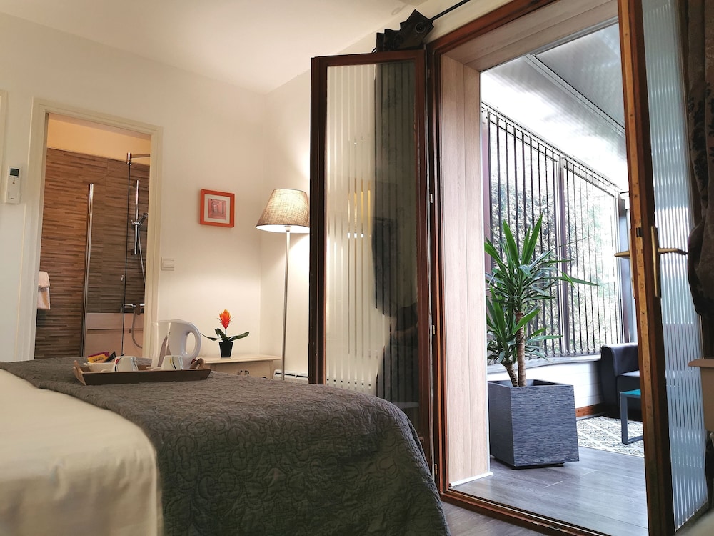 LES TERRASSES DE SAUMUR HOTEL & SPA 24/78