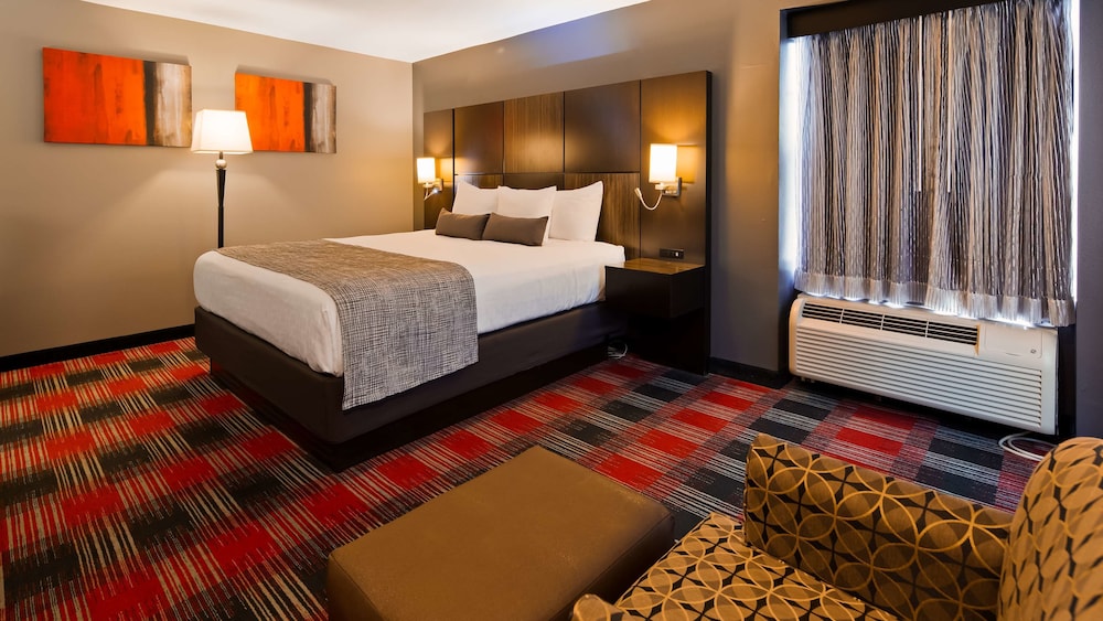 Best Western Plus Fairfield Hotel 8/30