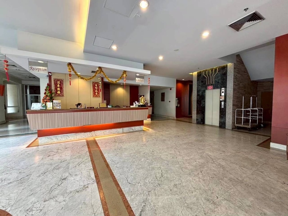Hadyai Golden Crown Hotel 5/58