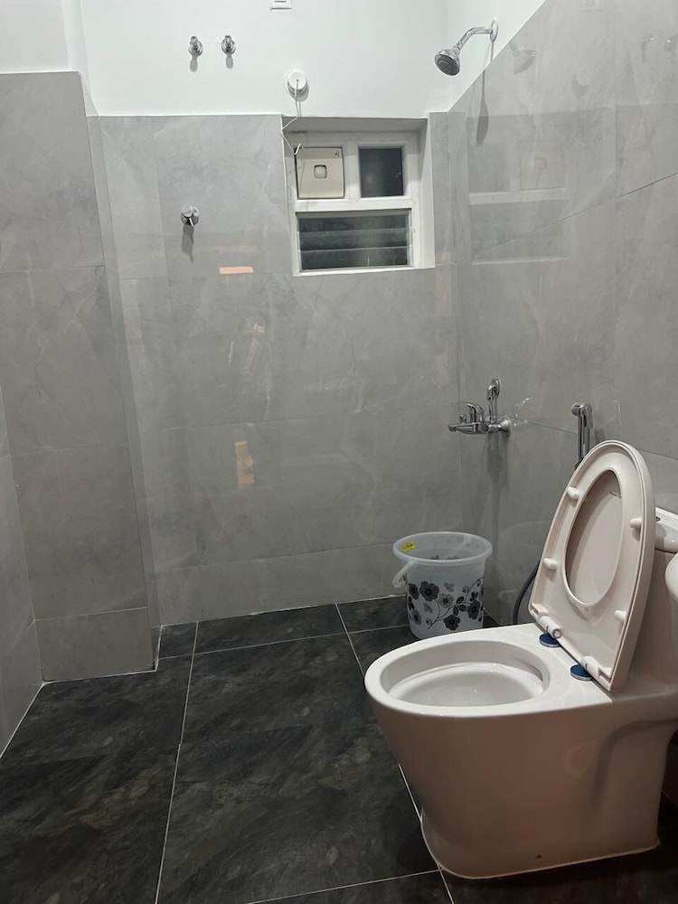 Fabhotel Siri Inn Madhapur 37/39