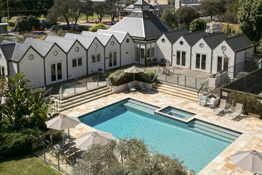 PORTSEA VILLAGE RESORT 65/69