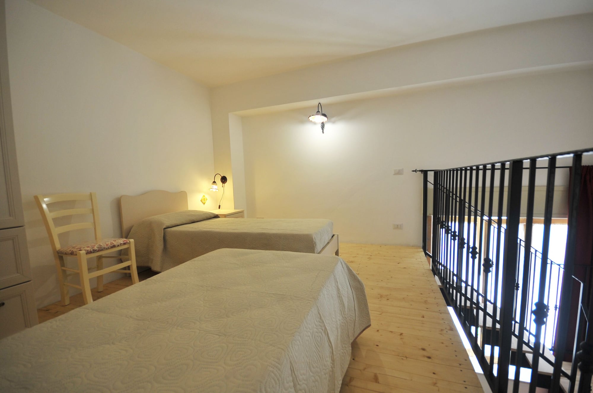 2 BEDROOMS, FAMILY
