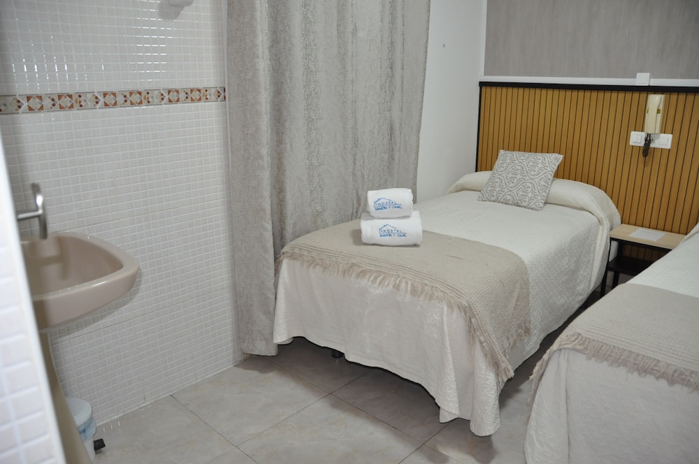 Hostal Ramón Y Cajal 20/50
