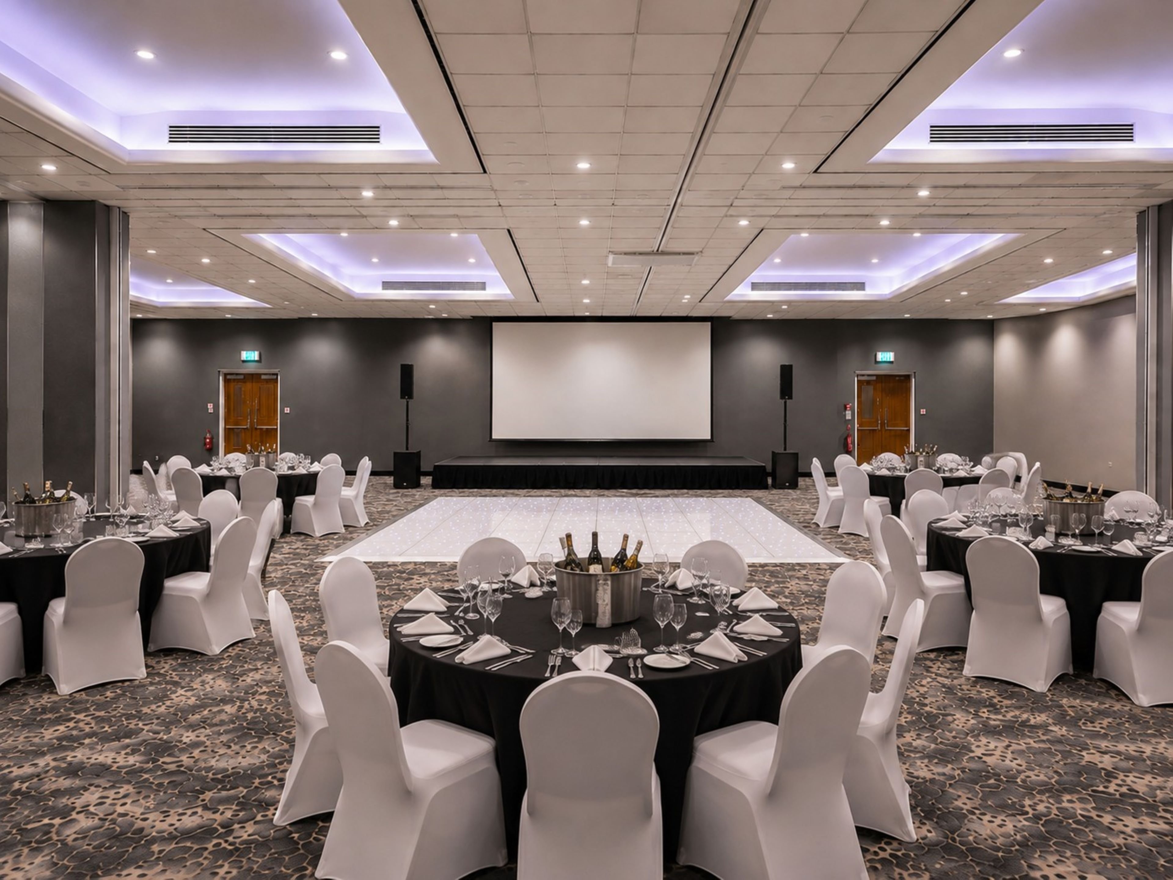HOLIDAY INN LIVERPOOL 38/50