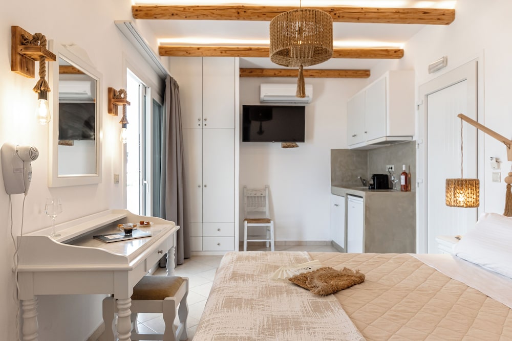 Glaronissi Beach 45/65
