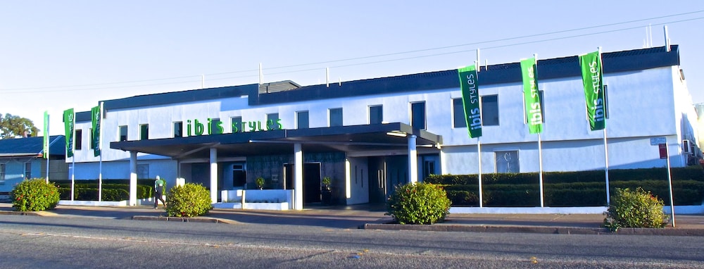 IBIS STYLES BROKEN HILL 4/48