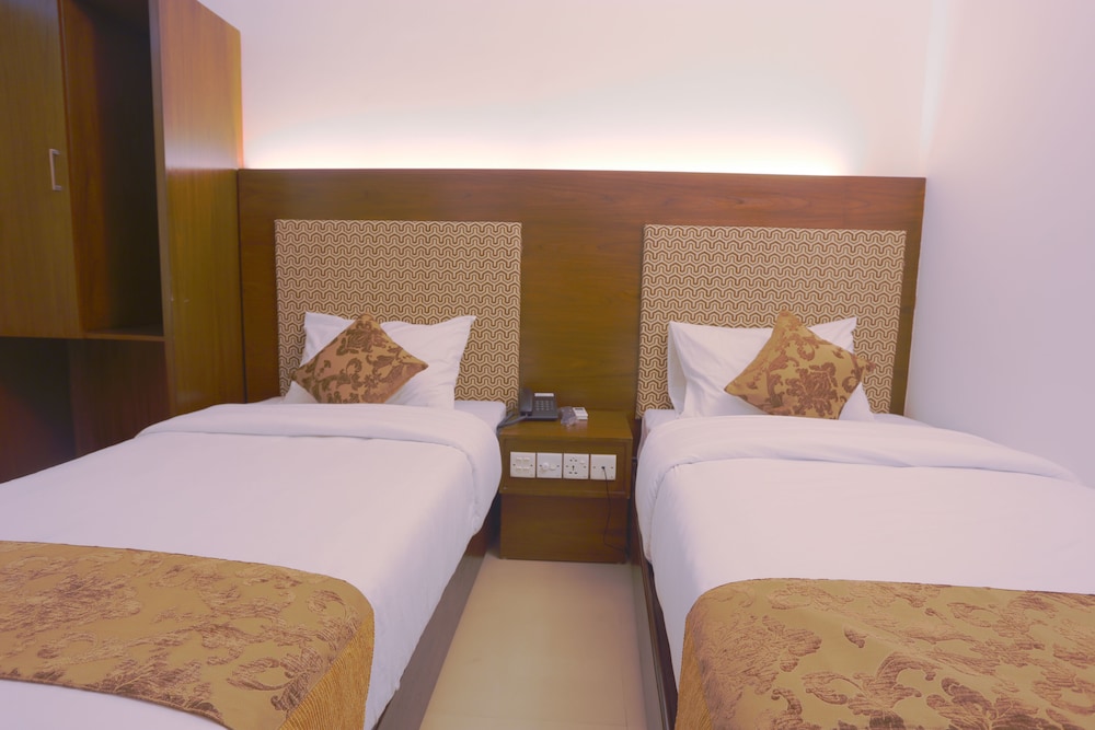 Holy Inn 20/32