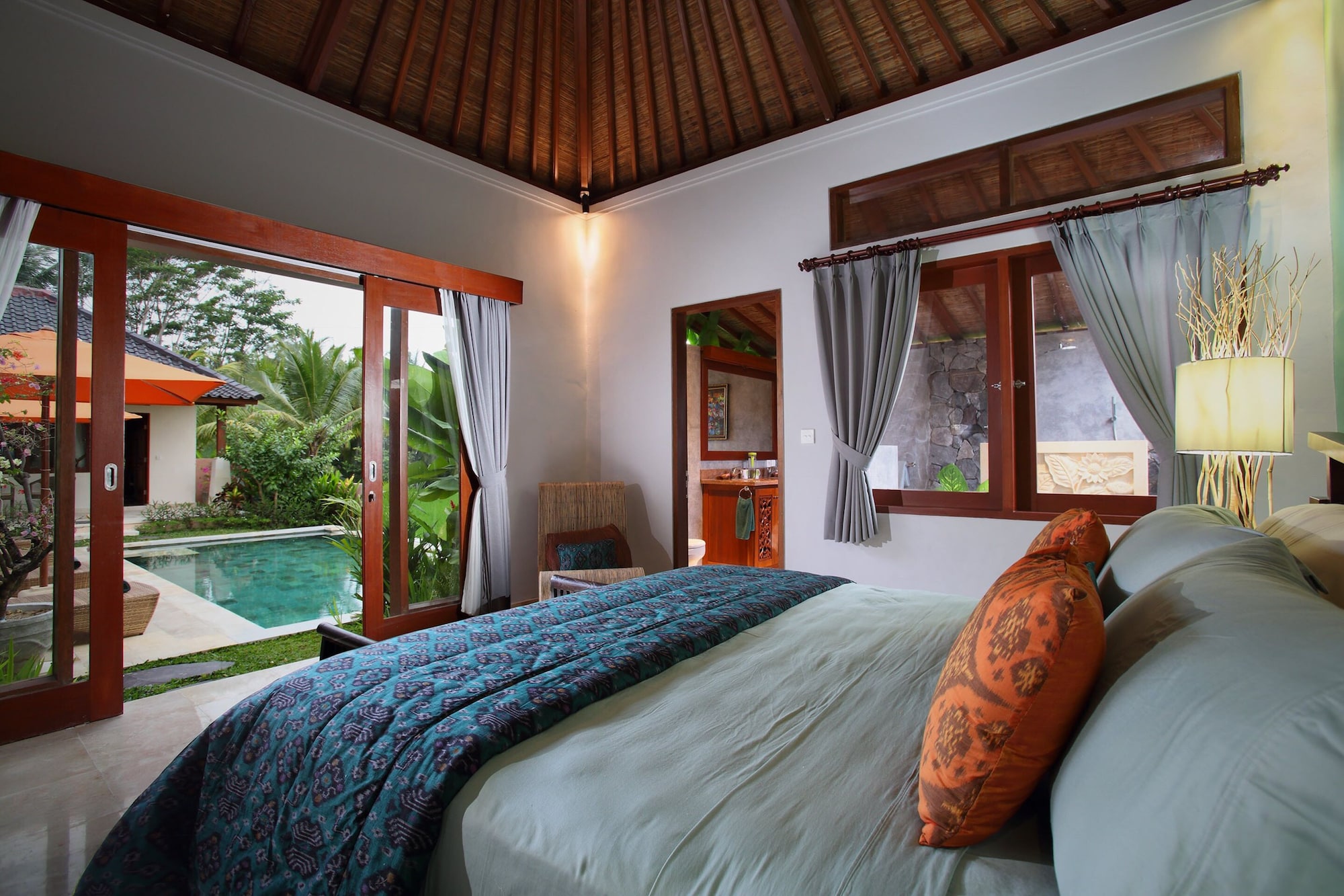 4 BEDROOMS, VILLA, PRIVATE POOL