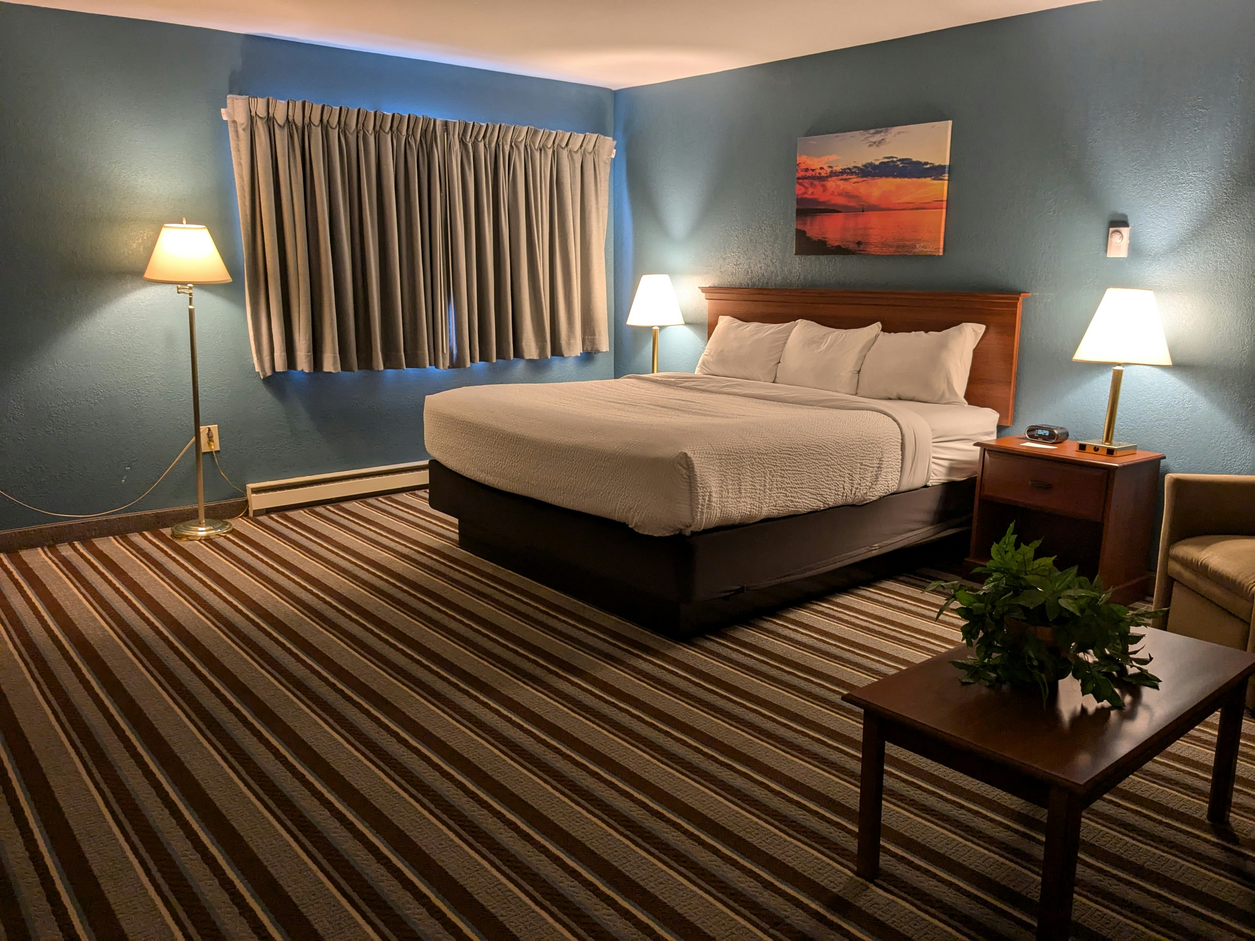Magnuson Hotel Copper Crown 10/40