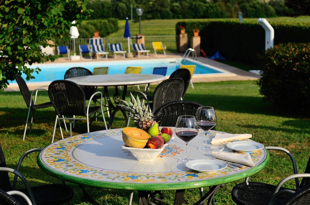 Borgo Mandoleto Hotel 38/50