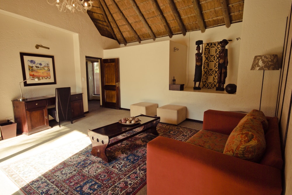 Lourie Lodge 22/50
