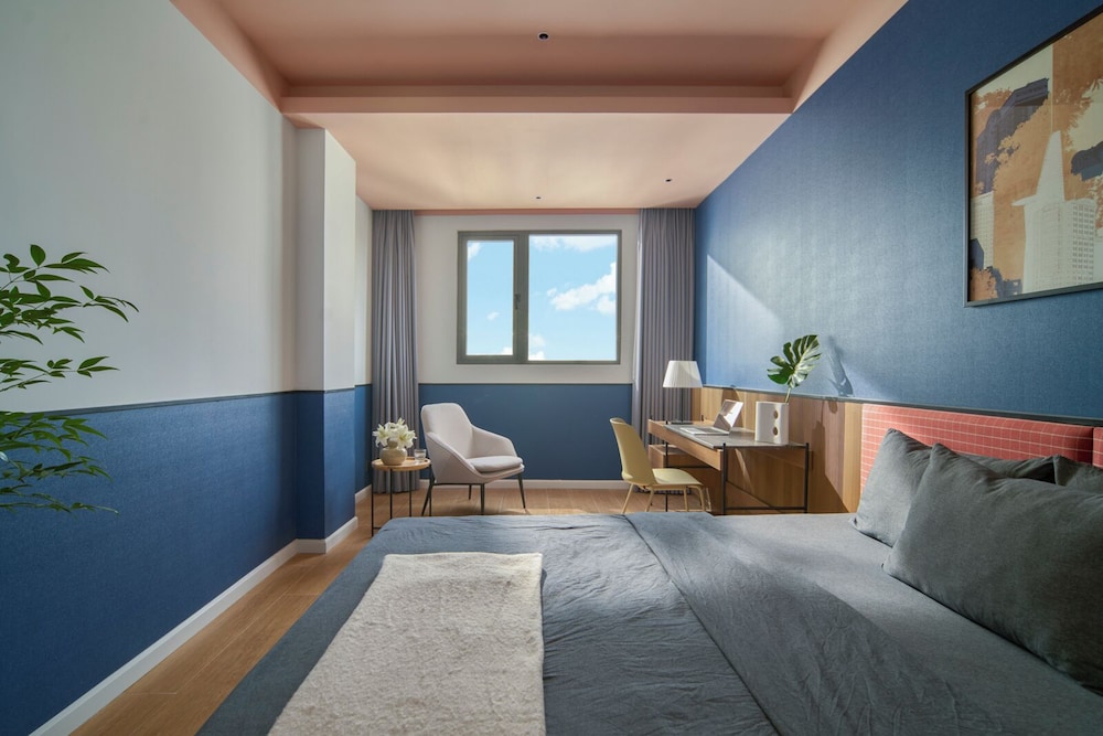 Express By M Village Hoang Sa, a brand of Modern Village Lifestyle 24/48