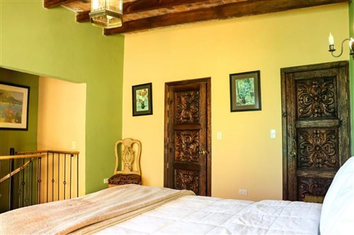 Room, Queen Bed