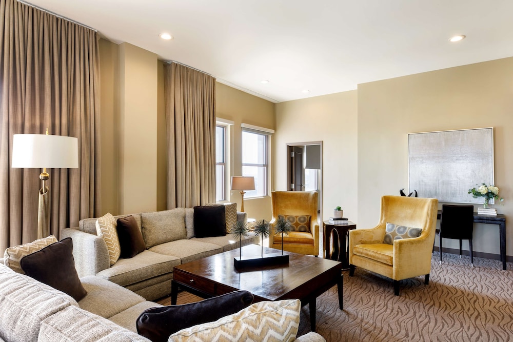 Colcord Hotel Oklahoma City, Curio Collection by Hilton 38/62