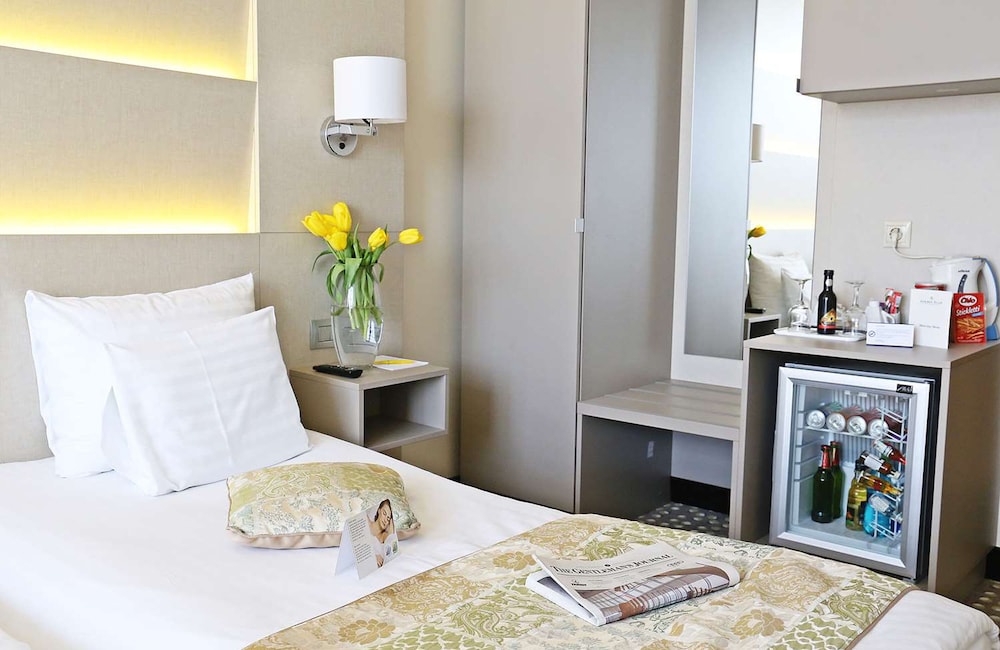 Leonardo Hotel Bucharest City Center (ex Golden Tulip Victoria) 4/38