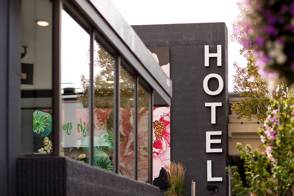 Steam Plant Hotel 2/64