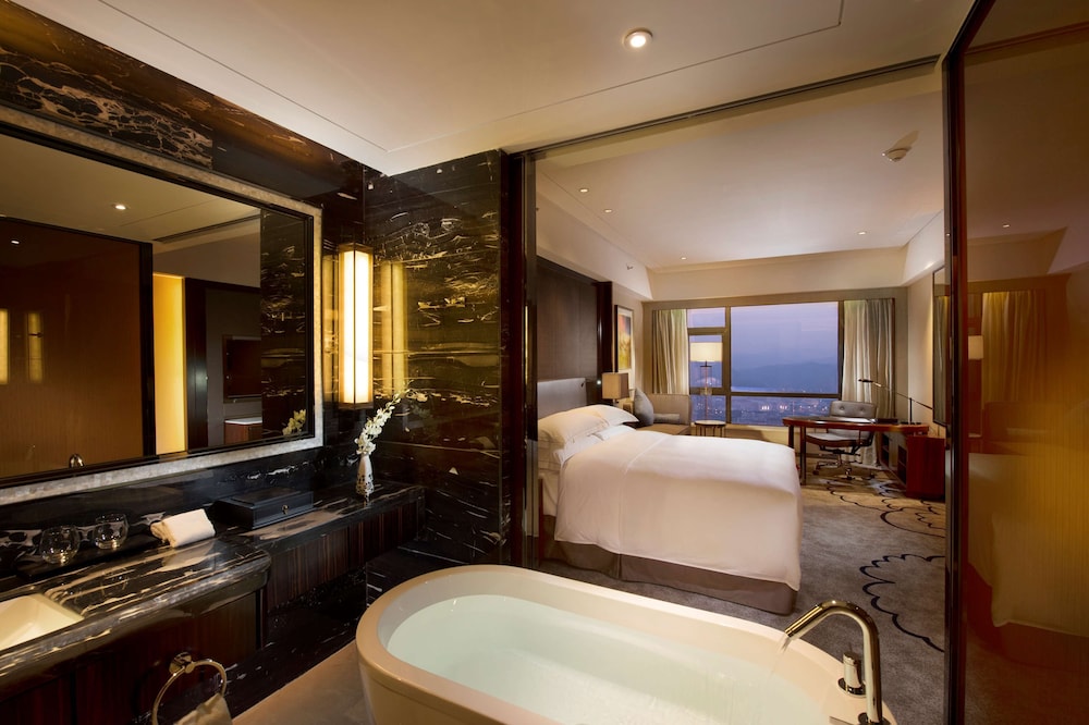 Hilton Zhongshan Downtown 25/74