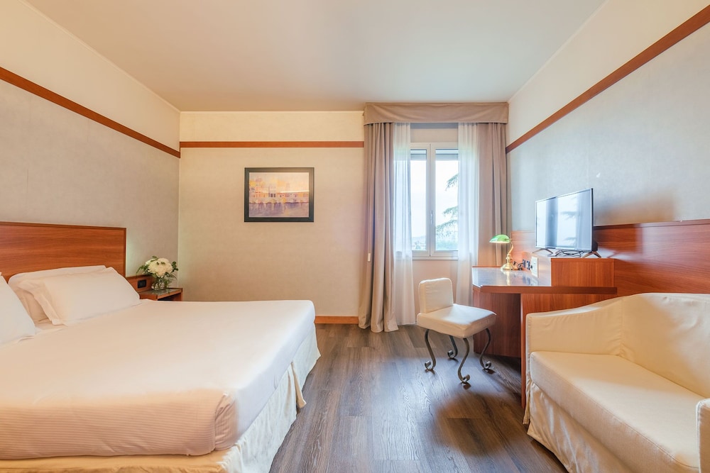Shg Hotel Bologna 31/64