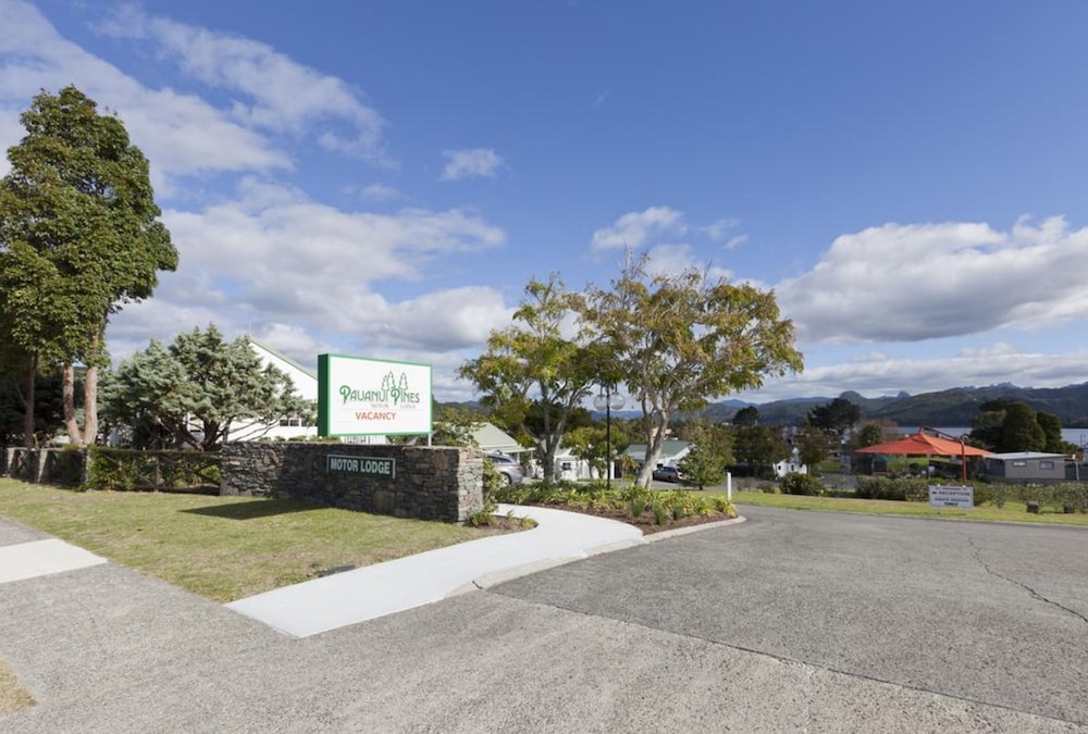Pauanui Pines Motor Lodge 2/21