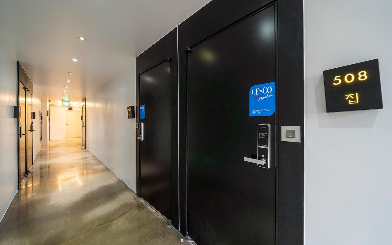 Hotel YAJA Daejeon Terminal 28/37