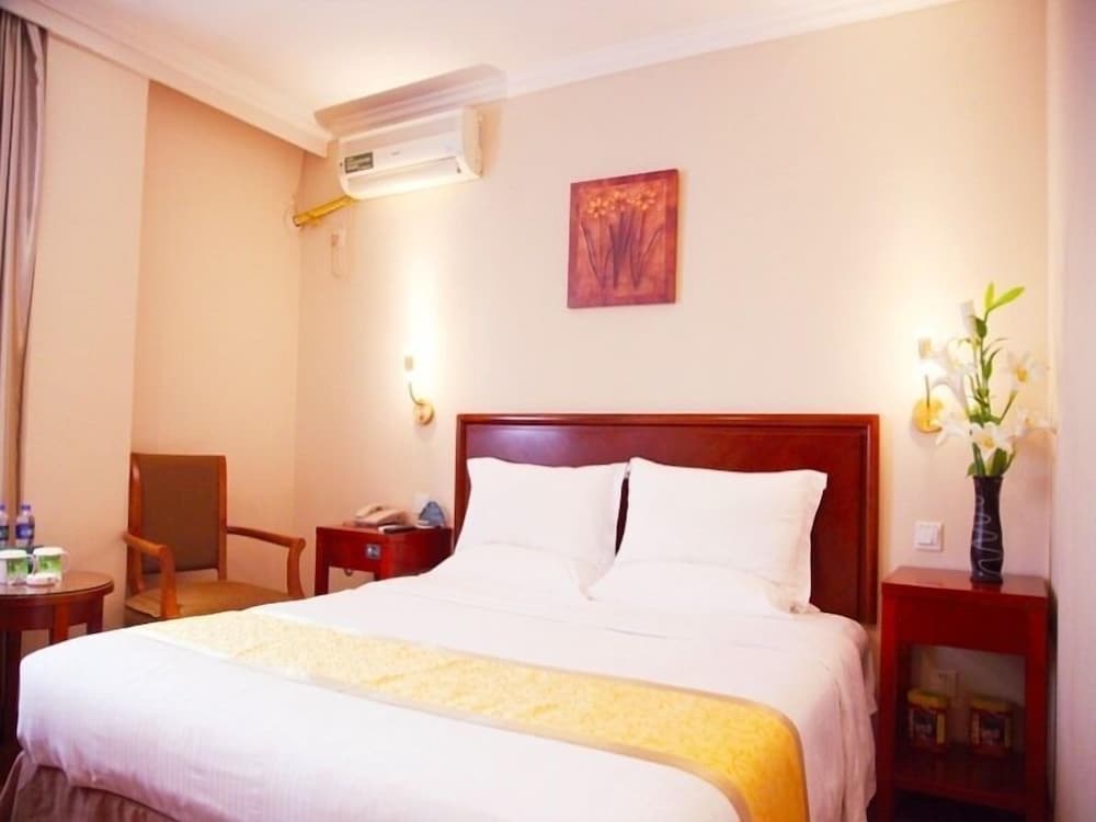 VX Shanghai Railway Station Hotel 6/20