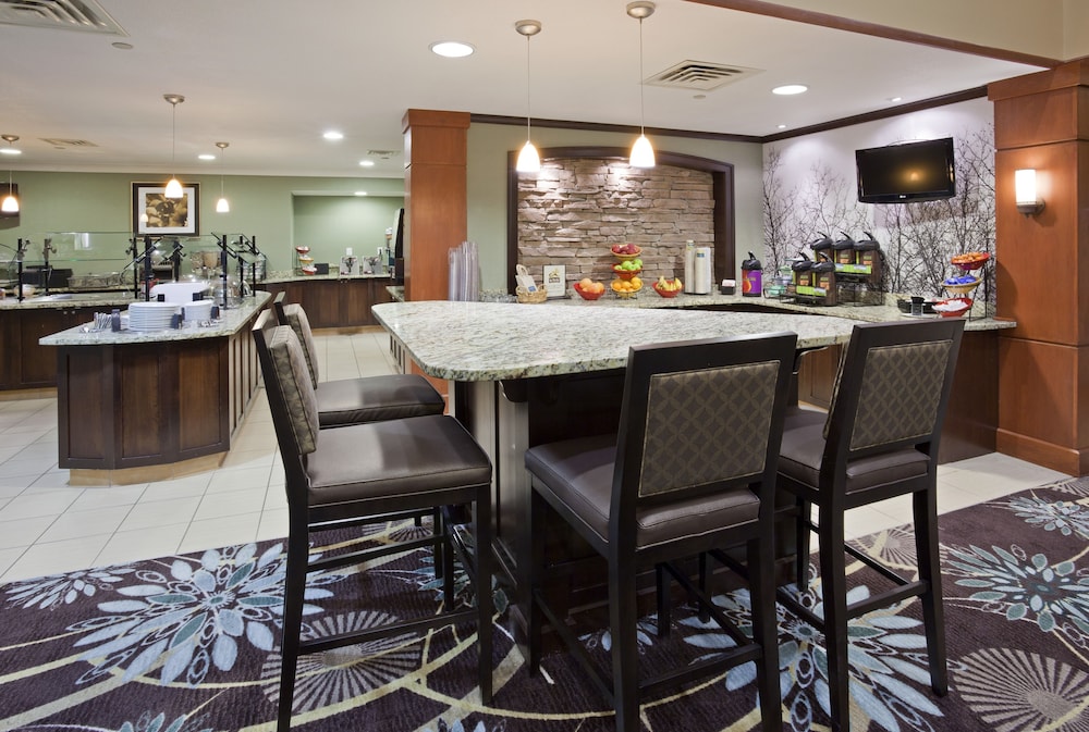 Staybridge Suites Minneapolis-Bloomington 59/79