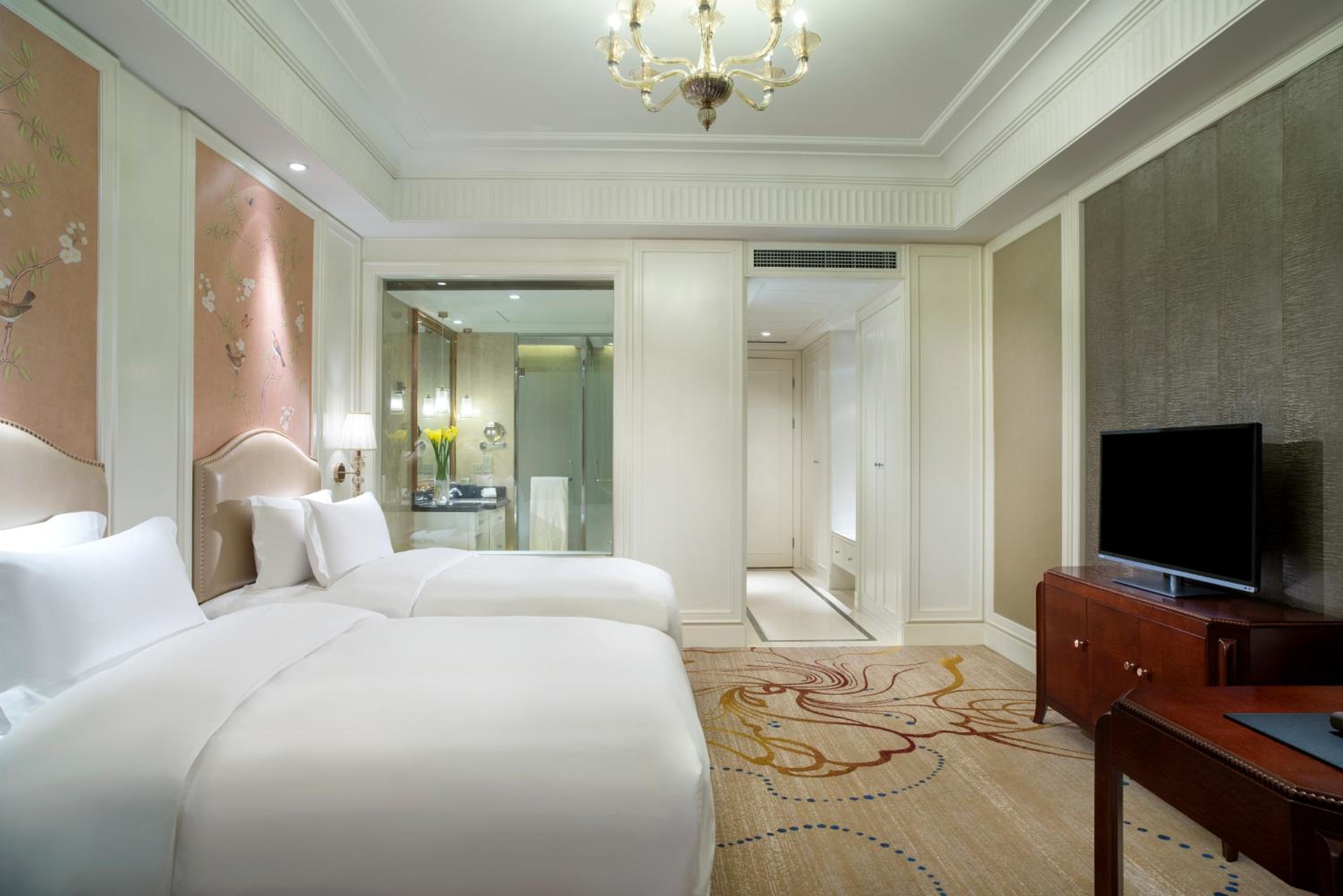 Club, Luxury, Twin Beds