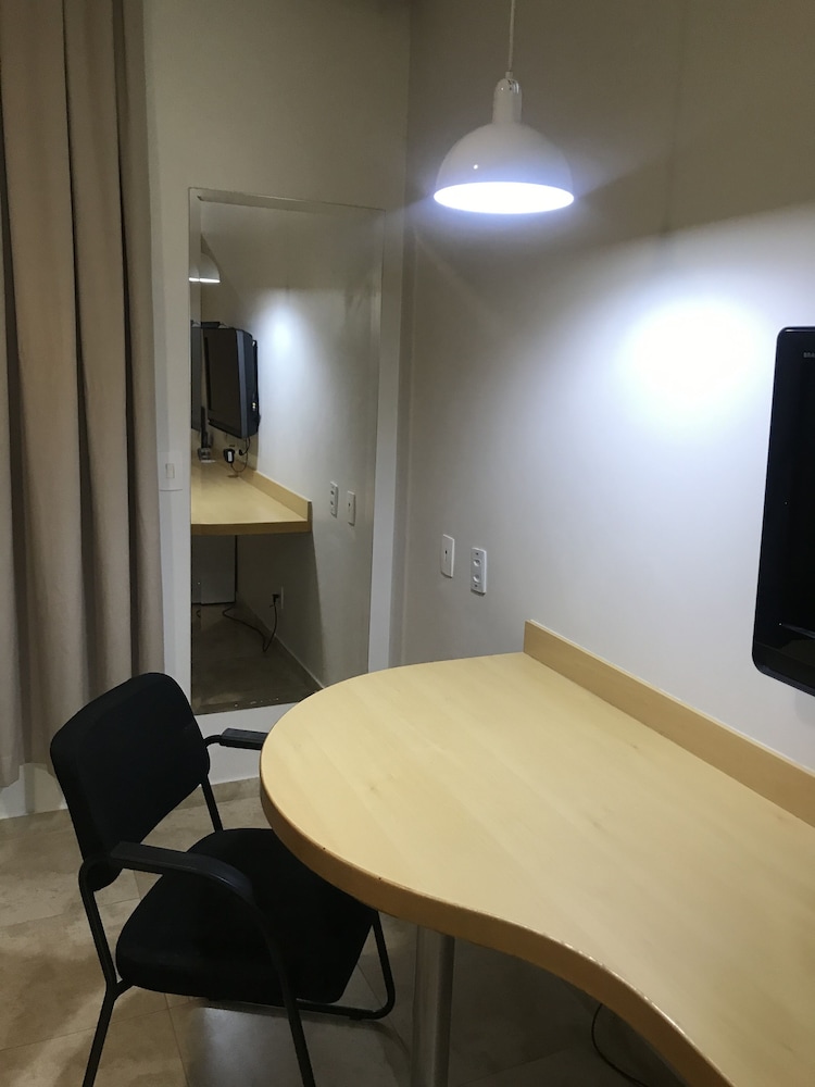 Oitis Hotel 56/63