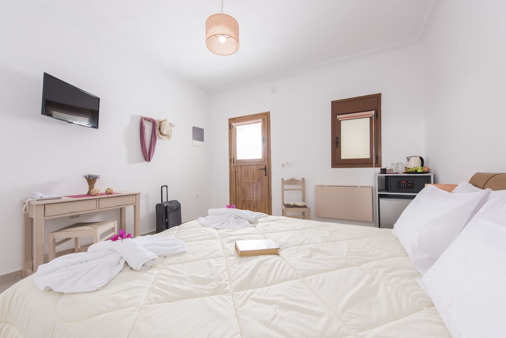 SMARAGDI APARTMENTS 12/55